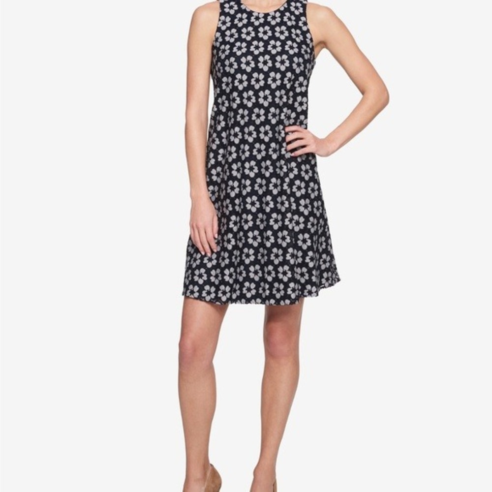 Tommy Hilfiger Floral Lace Trapeze Dress Sleeveless Shift Navy Blue White Size 6